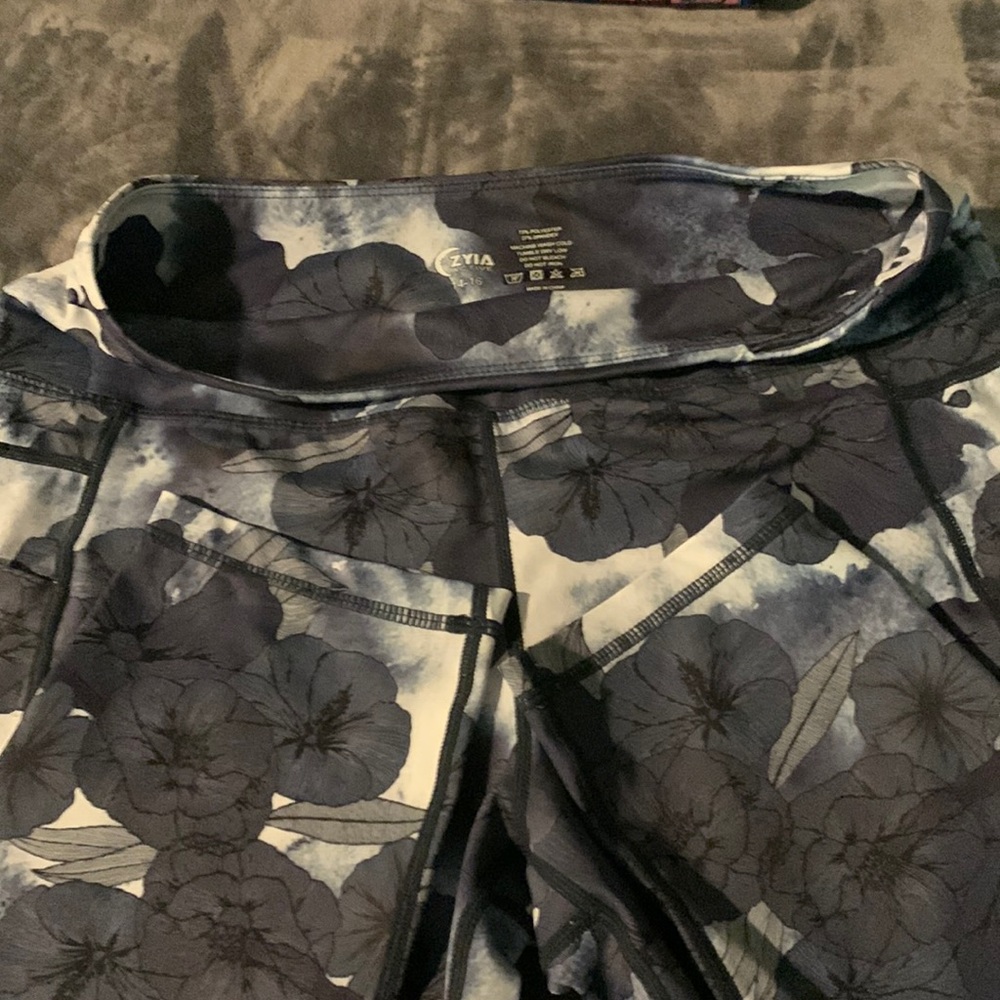 Zyia - size 14-16